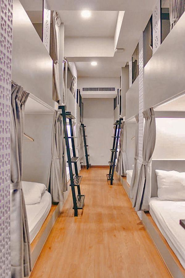 Хостел Capzule Bed Пхукет Экстерьер фото